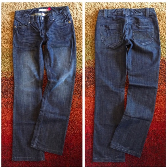 AEROPOSTALE Chelsea Boot Cut Black Gem Back Pocket Design Dark Wash Size 5/6R - Picture 2 of 6